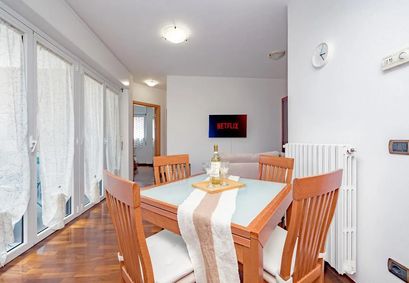 Arcimboldi'S Terrace & Private Parking Apartment Milan